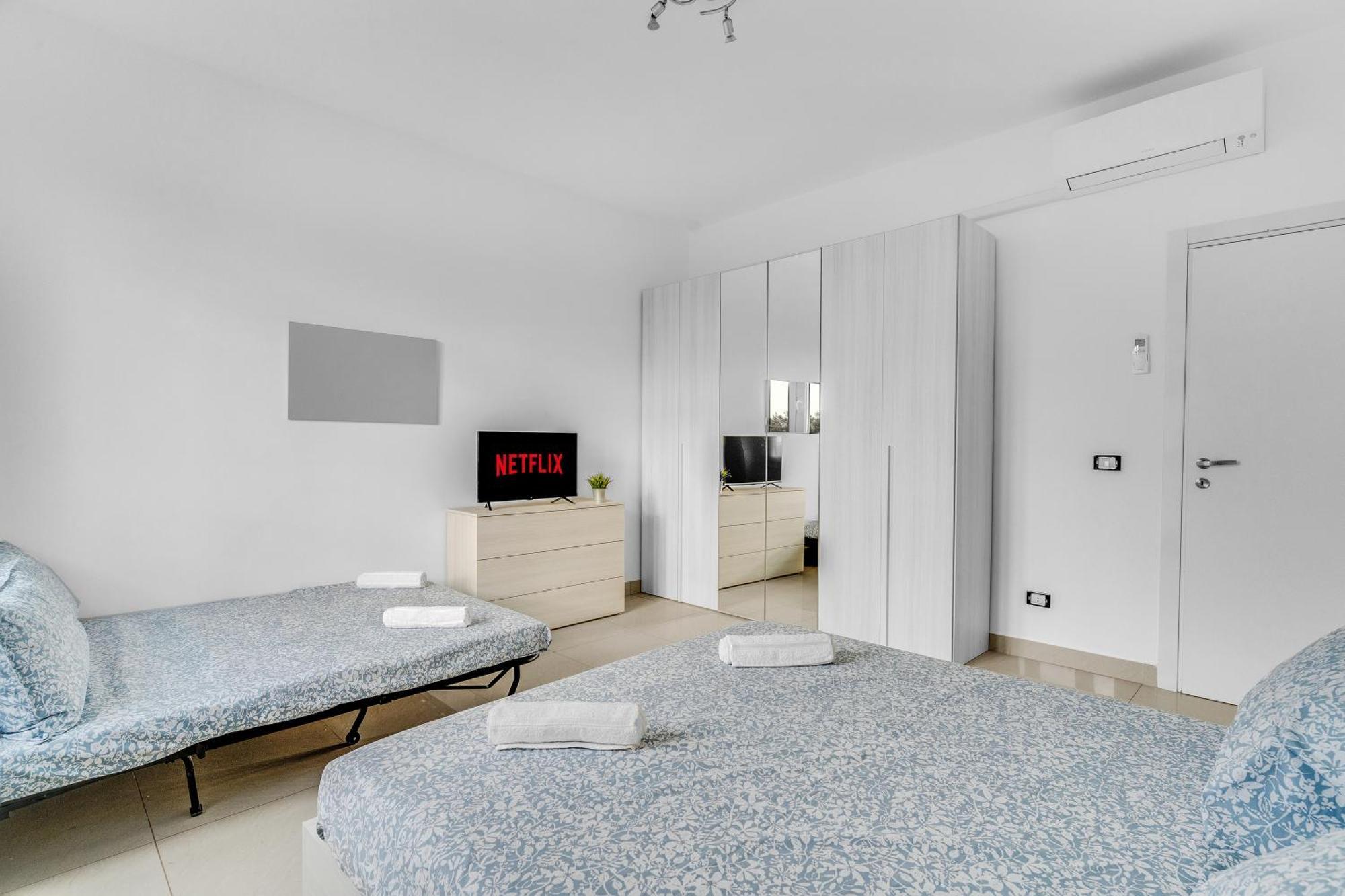 Rog27-Large Apartment With Transport Close To Home- Мілан Екстер'єр фото